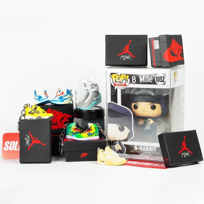 Vánoce už jsou za dveřmi🎄! Tenisek máme sice hromadu, ale kdyby jsi chtěl/a jen nějakou 🎁 drobnost, podívej se do naší...